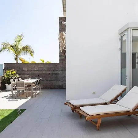 Aby- Piscina Climatizada