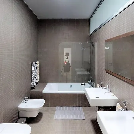 Nyaraló Aby- Piscina Climatizada *