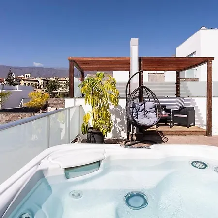 Nyaraló Aby- Piscina Climatizada