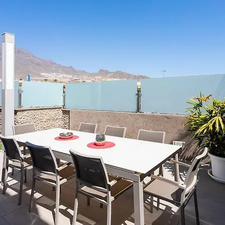 Aby- Piscina Climatizada Holiday home